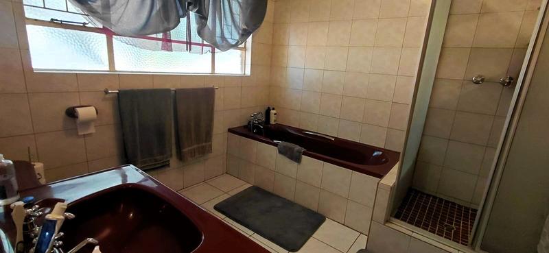 4 Bedroom Property for Sale in Universitas Ridge Free State